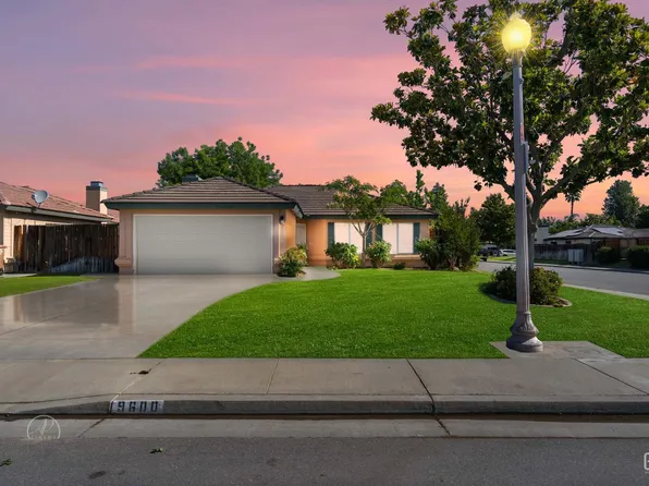 9600 Waterbury Dr, Bakersfield, CA 93312