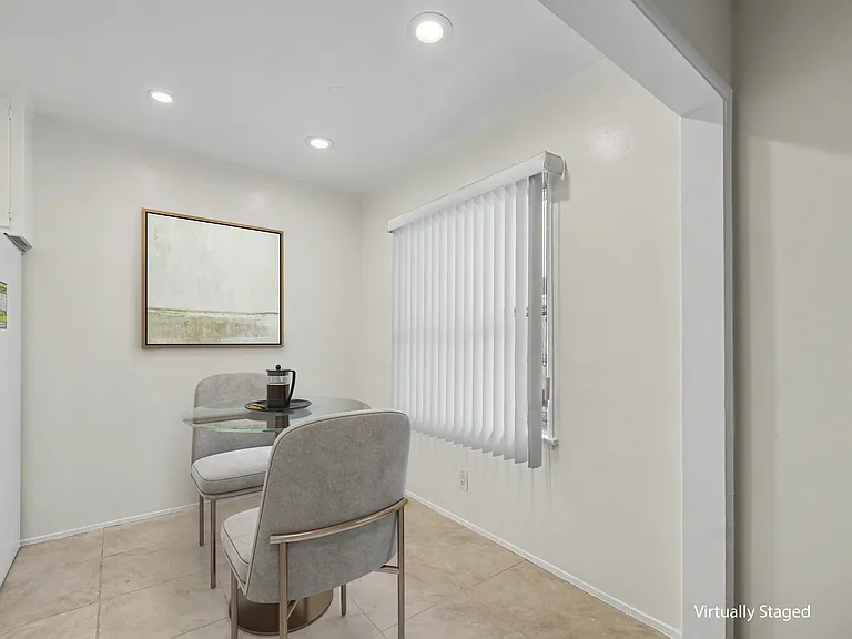1037 N Curson Ave #2 — Photo 12