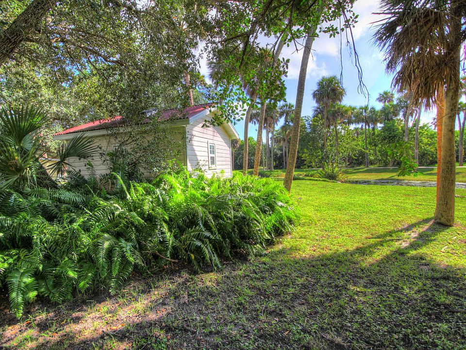 1st image of 200 Strawberri Ln