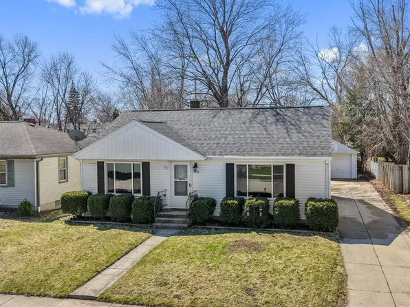 1151 Bond St, Green Bay, WI 54303