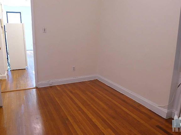 4th image of 400 W 45th St APT 4B