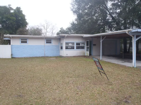 2233 Patou Dr W, Jacksonville, FL 32210