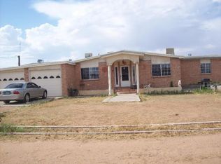 616 Old Laredo Rd, Chaparral, NM 88081