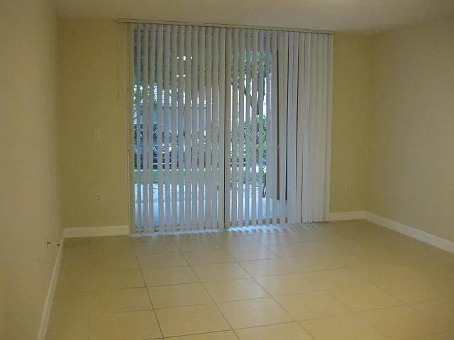 Building 12 — Photo 3