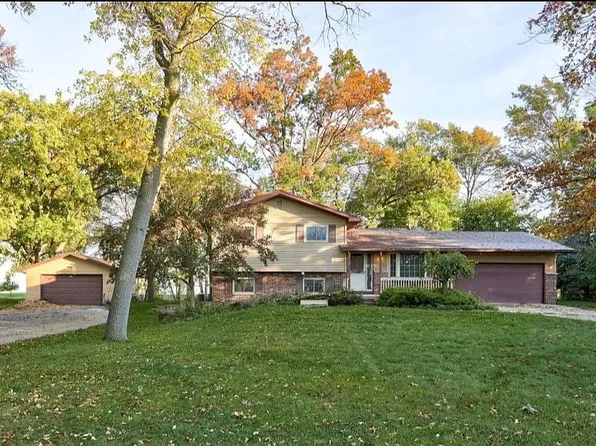 695 Knodt Rd, Essexville, MI 48732