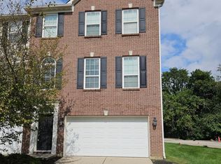 9062 Sparta Dr, Fishers, IN 46038