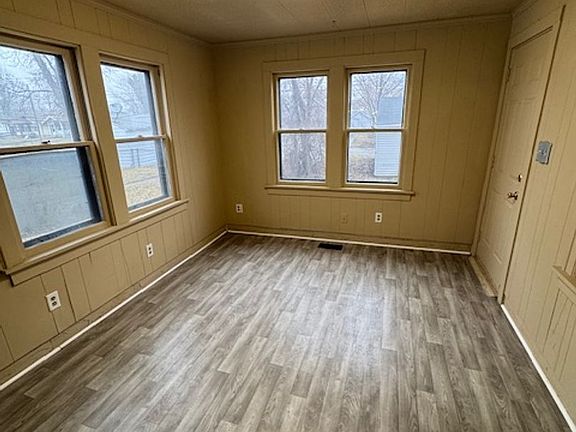 2nd image of 3329 Robinwood Dr