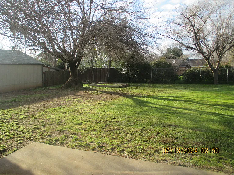 15 La Palma Dr — Photo 17