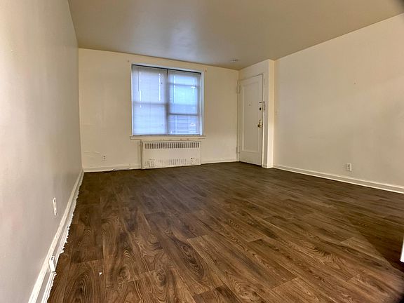 5th image of 16910 35th Ave #2D