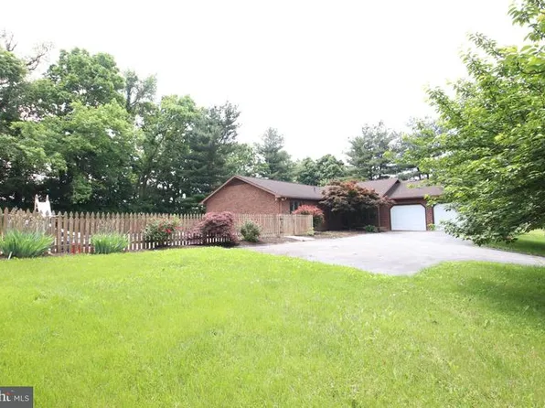 19809 Jeffery Dr, Hagerstown, MD 21742