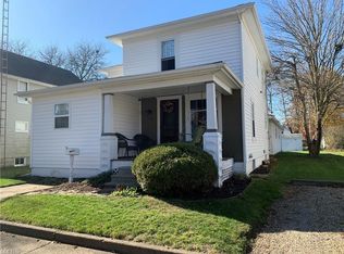 442 Kelly St NW, New Philadelphia, OH 44663