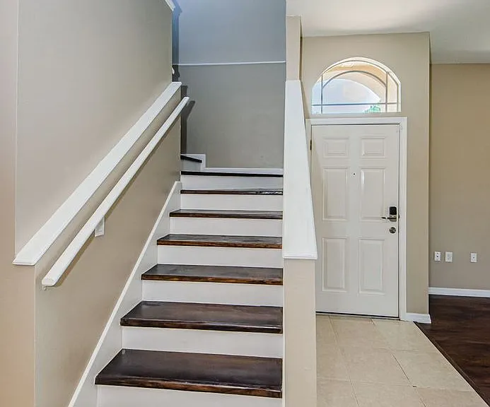 2527 Stanhope Dr — Photo 14