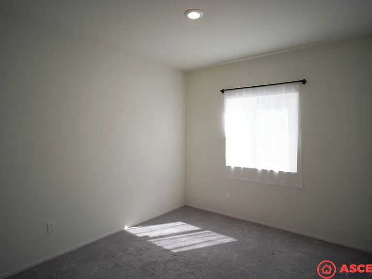 7320 Lago Puccini St — Photo 6