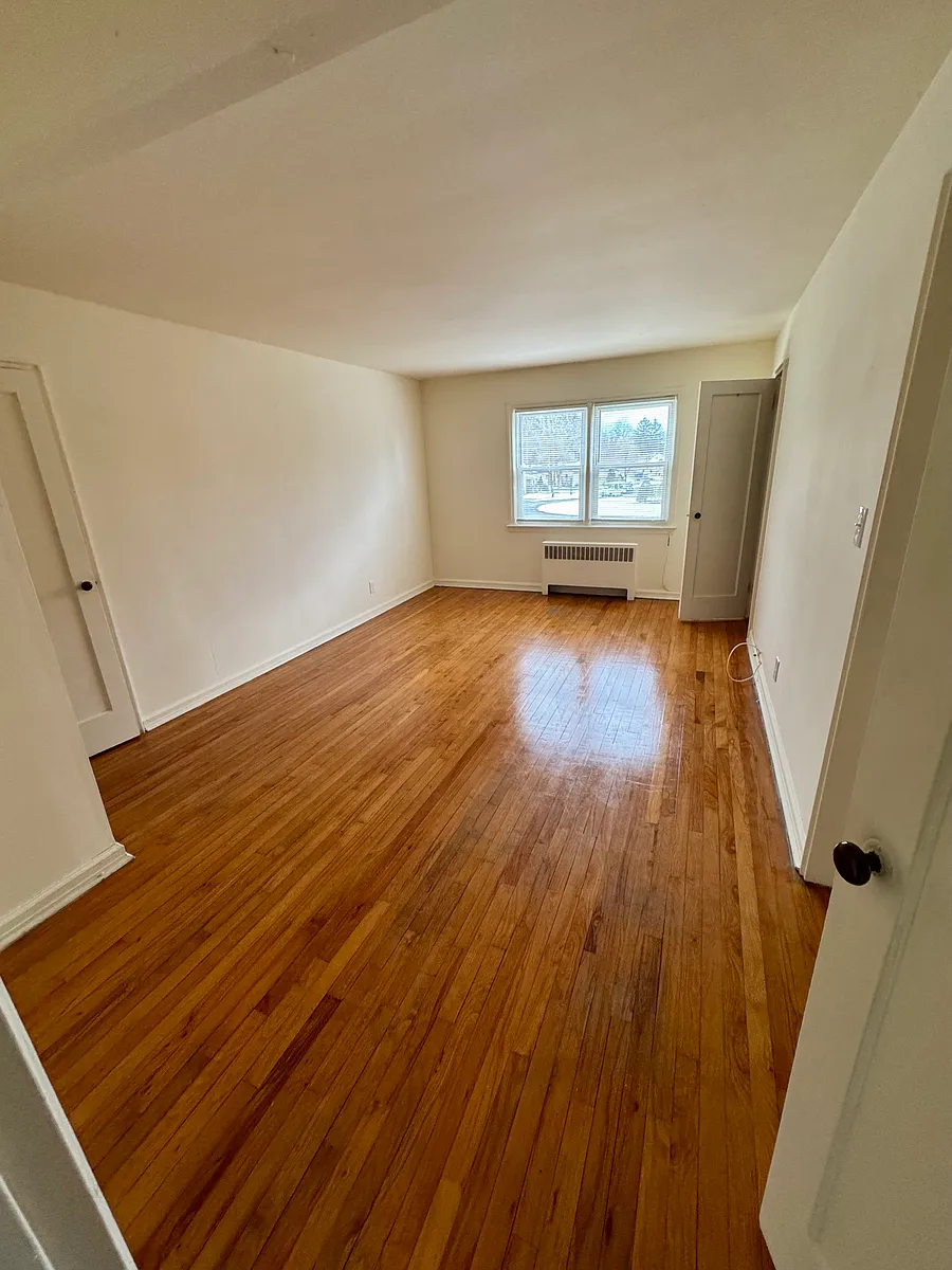Building Photo - 4 Springwood Cir #4I