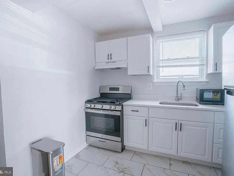 32 Varnum St NE #2 — Photo 2