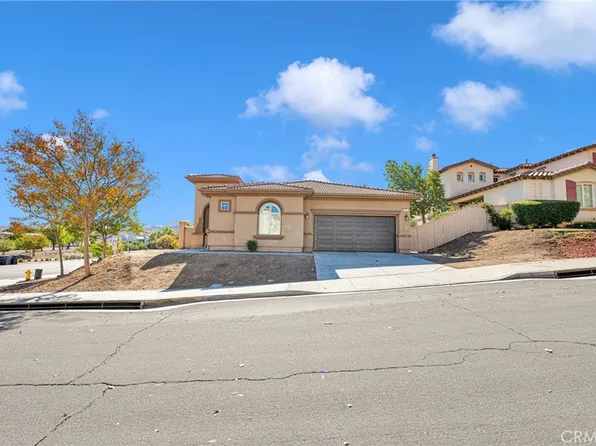 2 Plaza Valenza, Lake Elsinore, CA 92532