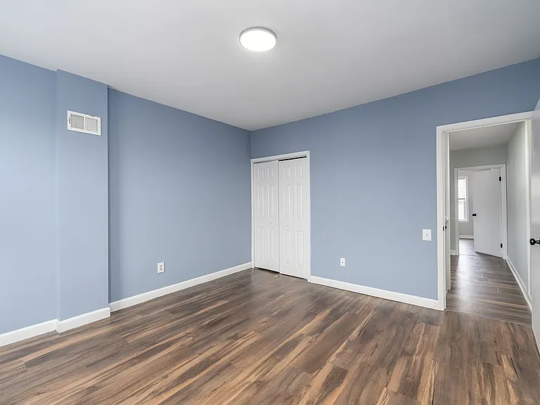 611 Oldham St — Photo 14