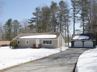 8 Land Of Nod Rd, Windham, ME 04062
