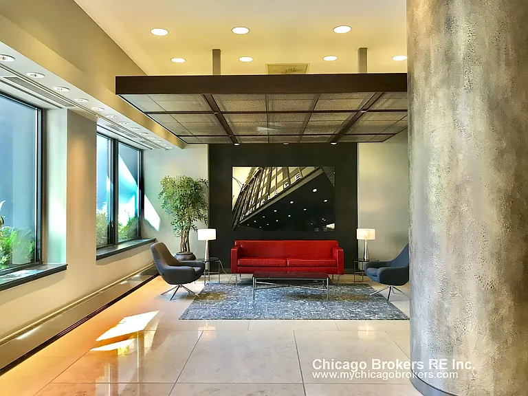 600 N Kingsbury St #1512 — Photo 27