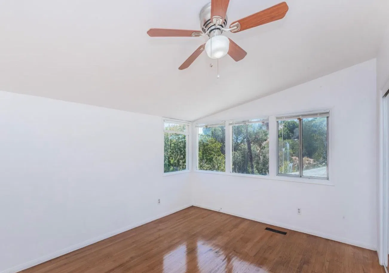 6 bed, 2265 sqft, $10,500 — Photo 3