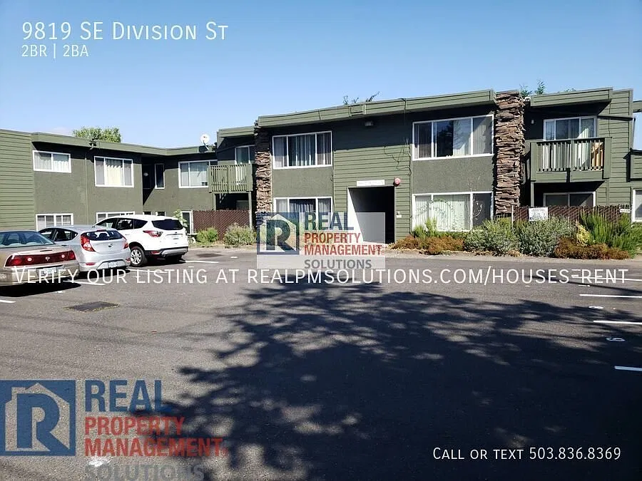Great Apartment With Open Layout Right On Division! — Photo 1