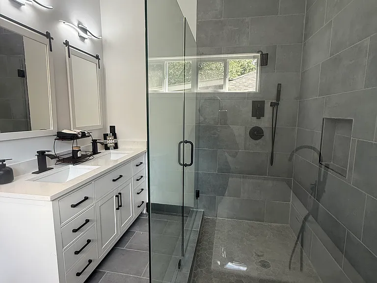 1073 Harwell St NW — Photo 20