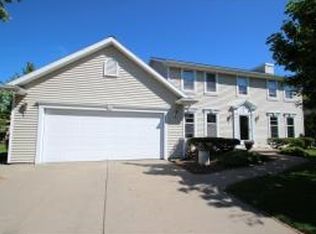 2425 La Rue Ln, Green Bay, WI 54313