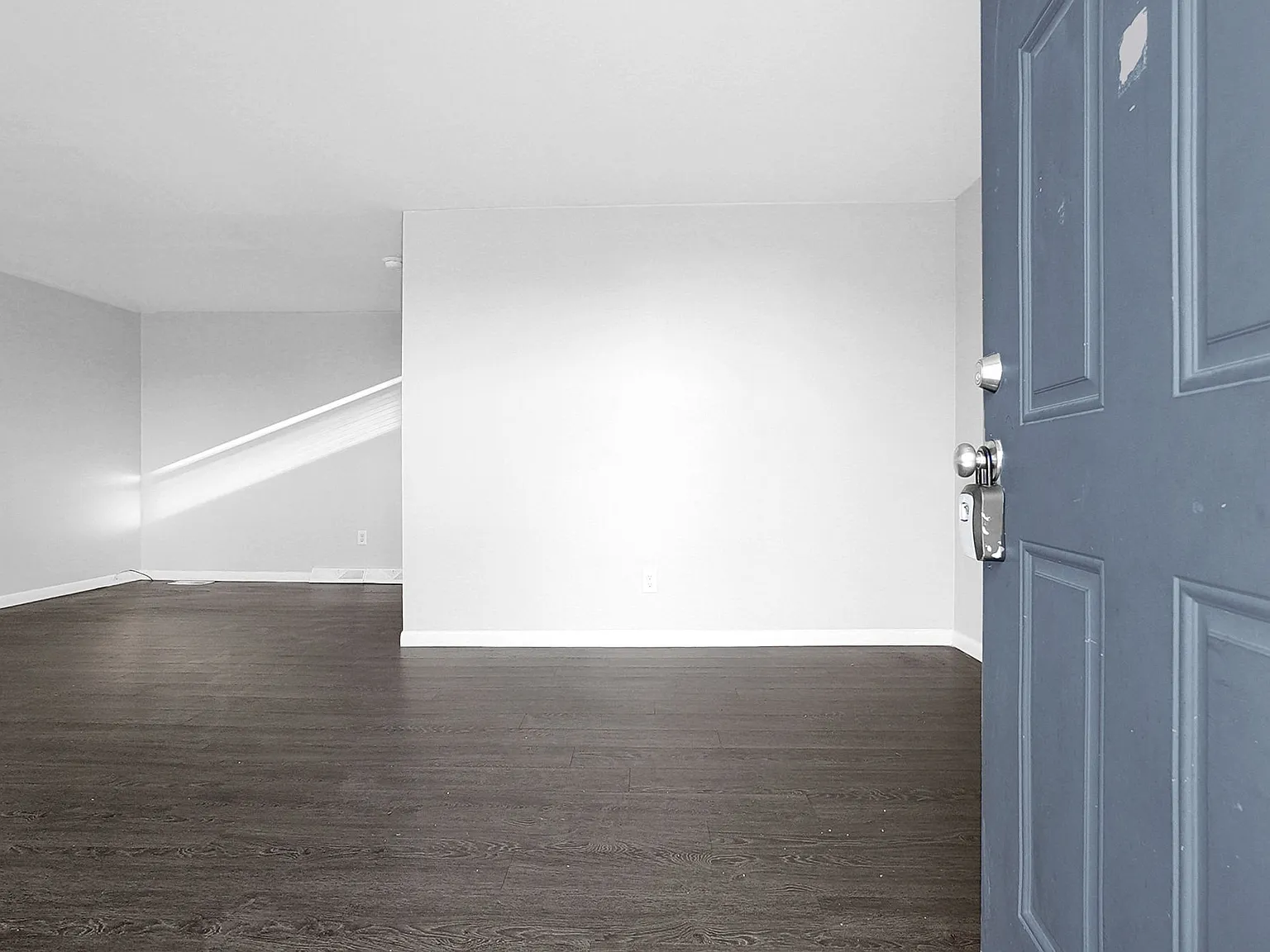 3 bed, 1200 sqft, $1,200 — Photo 4