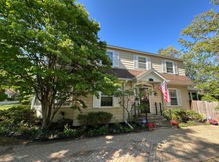 283 Ridge Ave, Winnetka, IL 60093