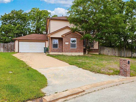2nd image of 2108 Miana Ct