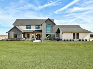 12925 W Hefner Rd, Yukon, OK 73099