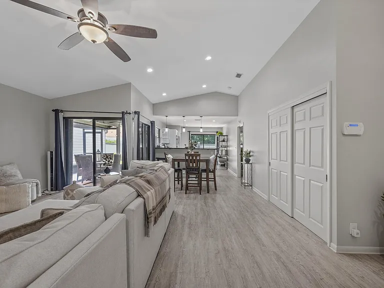 2482 Bedford Mews Dr — Photo 6