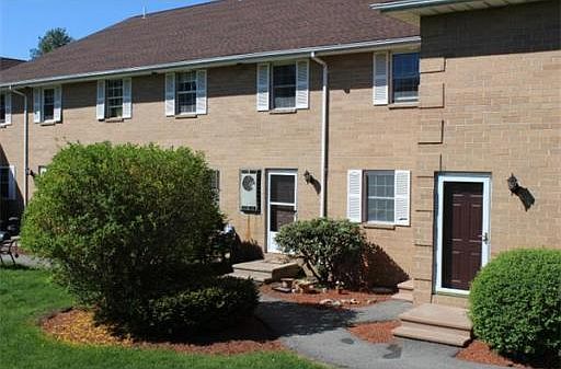 1st image of 104 Elmwood Dr #104