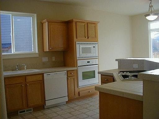 2nd image of 12073 SE Turley Pl