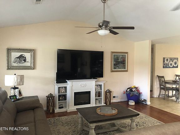 2nd image of 101 Cedar Ln
