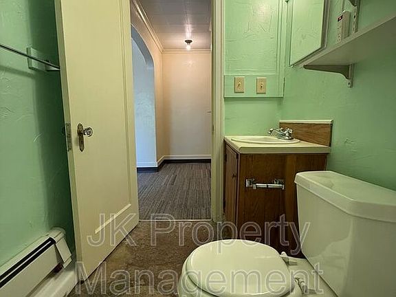 3rd image of 20 18th St S APT 8