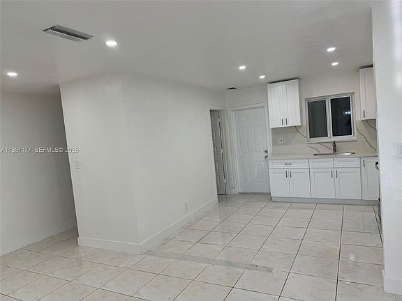3rd image of 732 SW 6th St #732