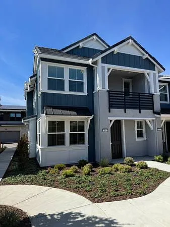 140 Quincy Ter #1