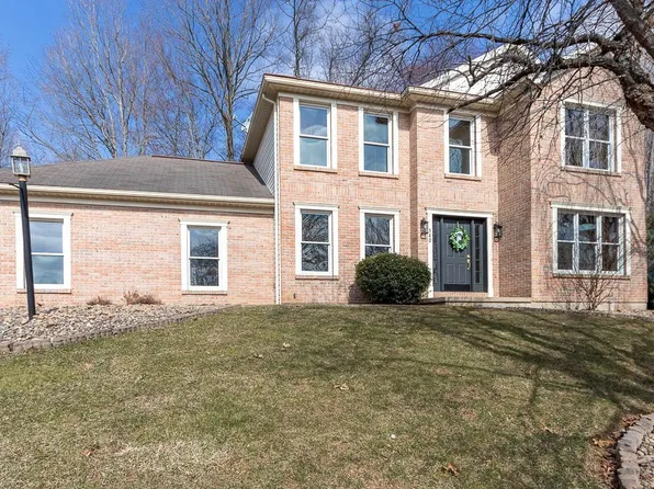 140 Pinewood Pl, Port Matilda, PA 16870