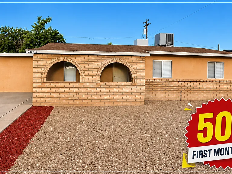 2533 S Olivia Ave — Photo 1
