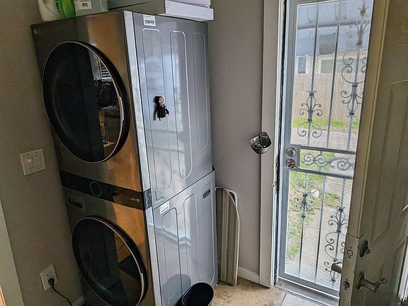 5th image of 4124 Woodleigh St #1