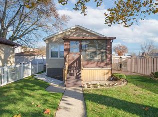 1643 Calumet Ave, Whiting, IN 46394