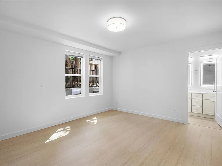 1533 Lafayette St #A — Photo 12
