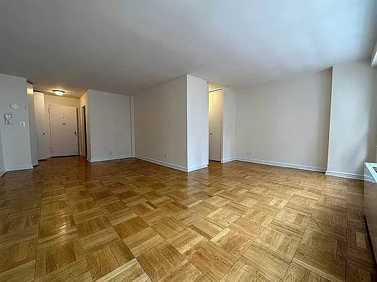 Rented by Bond New York | media 4