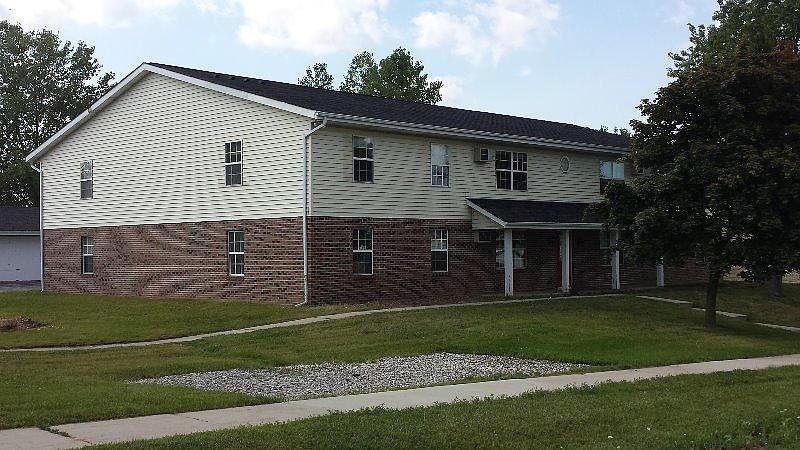 2nd image of 2106 Sylvan Way APT 3