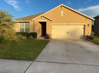 2499 Valhalla Dr, Tavares, FL 32778