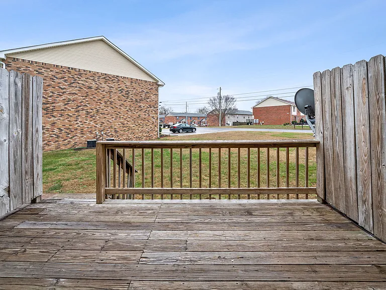 2311 Raleigh Ct — Photo 11