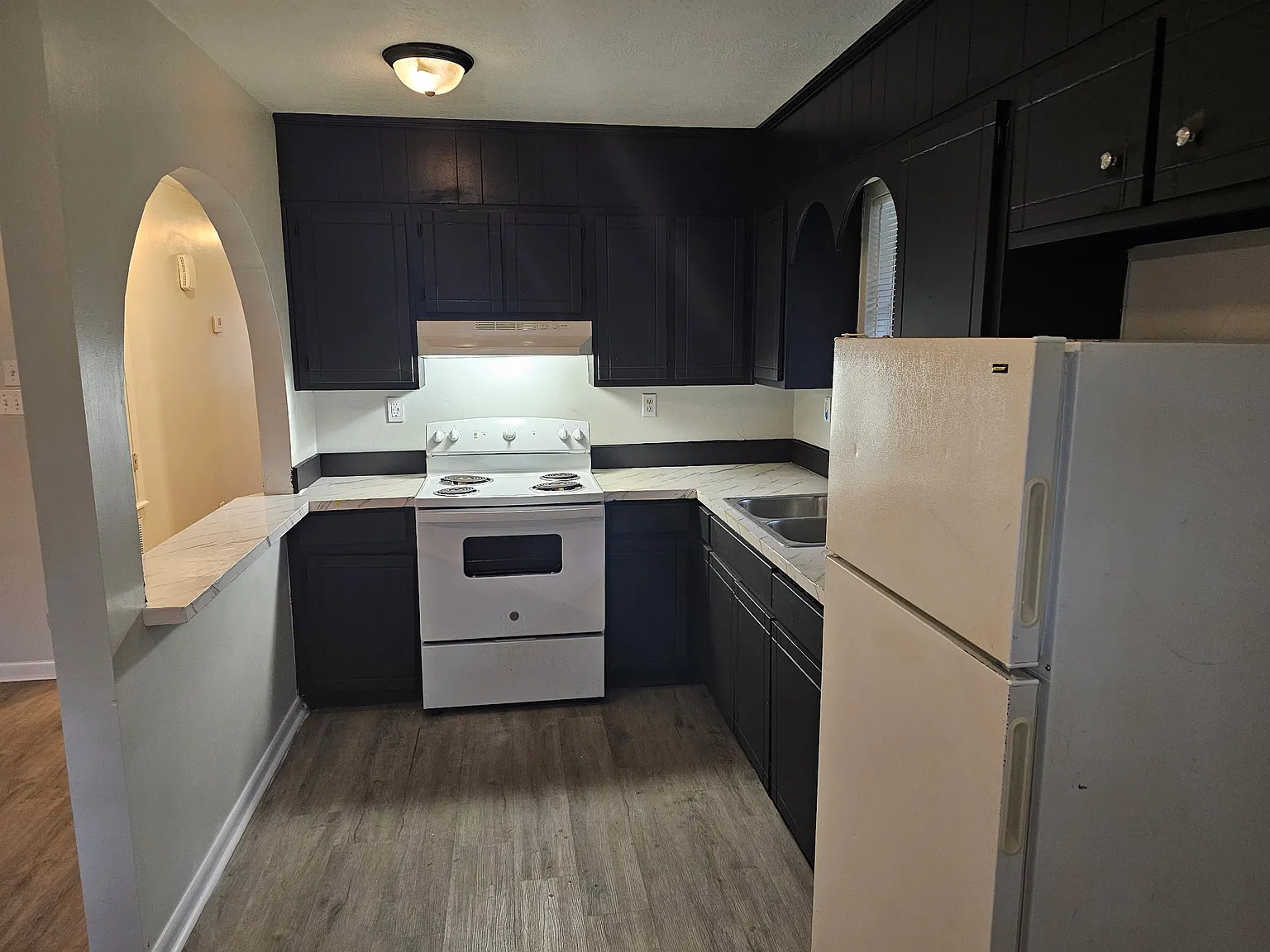 3 bed, 1105 sqft, $1,100 — Photo 4