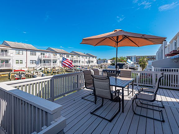 4th image of 2808 Plover Dr Unit A