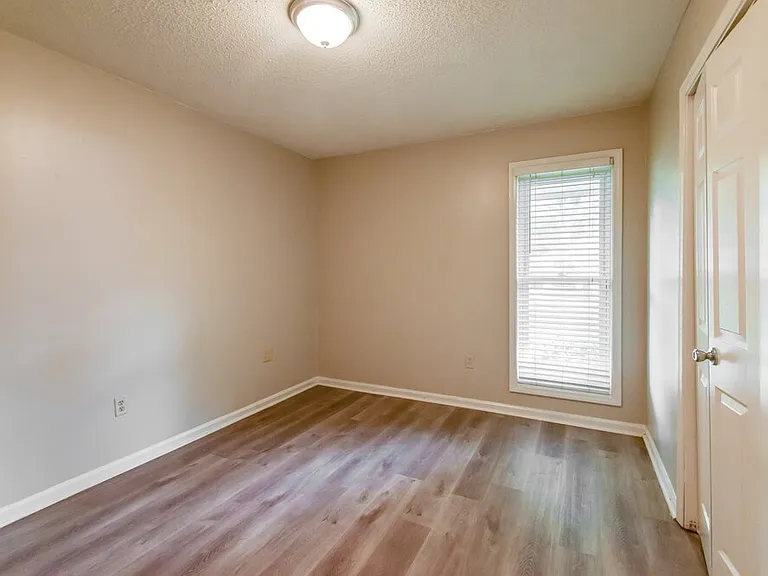 863 Hackberry Dr — Photo 13